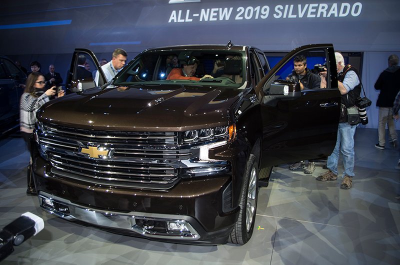 Illustration for article titled The 2019 Chevy Silverado 1500 Is Getting A Diesel